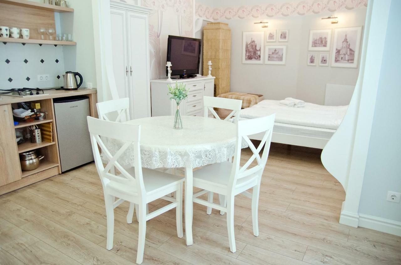 Deluxe Appartment In The City Center Львов Экстерьер фото